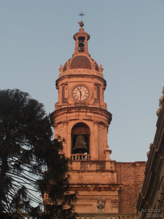 An image with no caption...